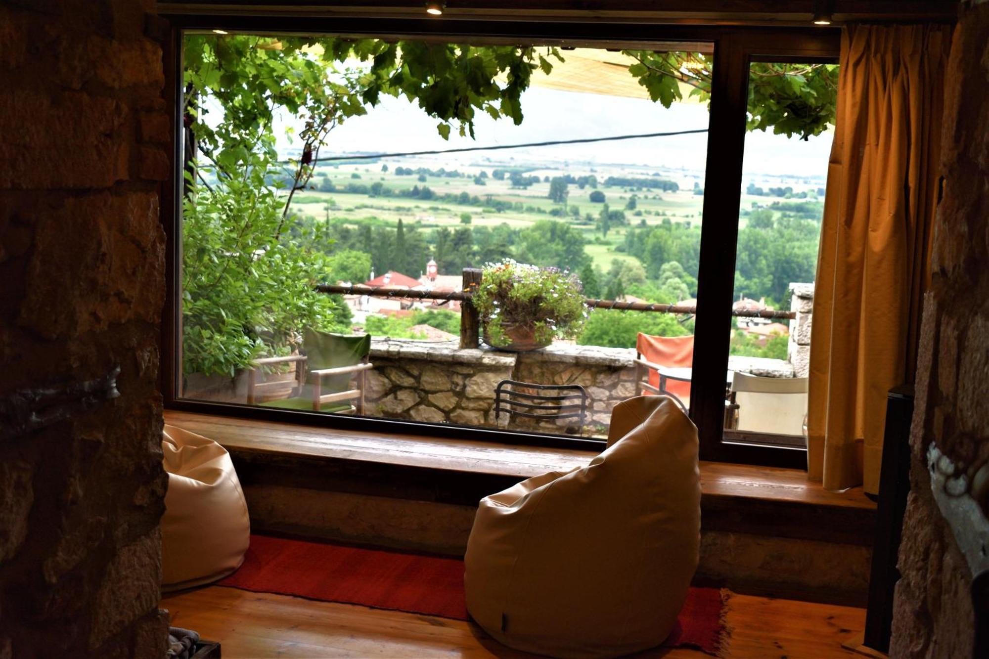 Μικρή Πέτρινη Μεζονέτα 2 Villa Lilaia Bagian luar foto